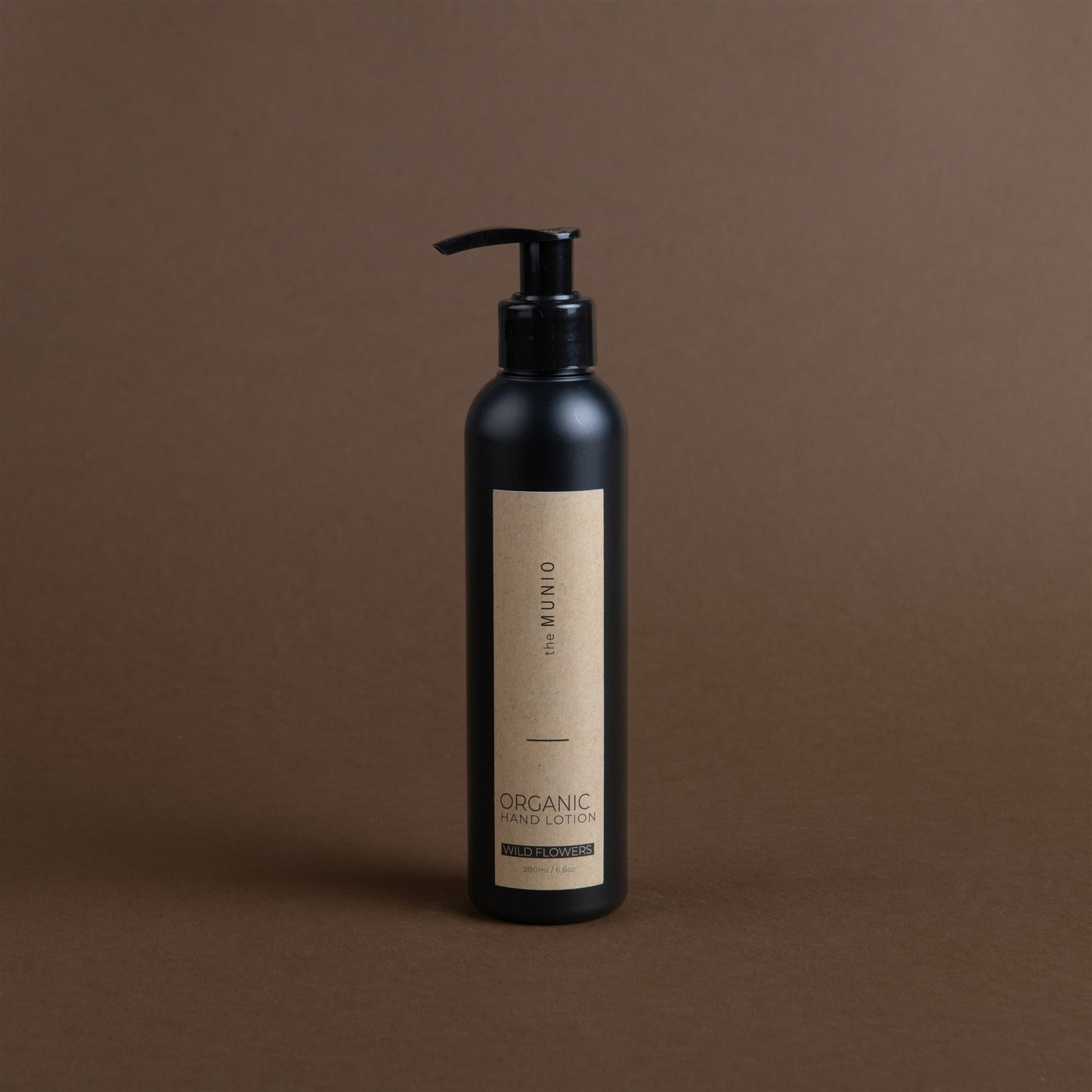 Wildblumen Bio-Handlotion in 200 ml schwarzer Flasche