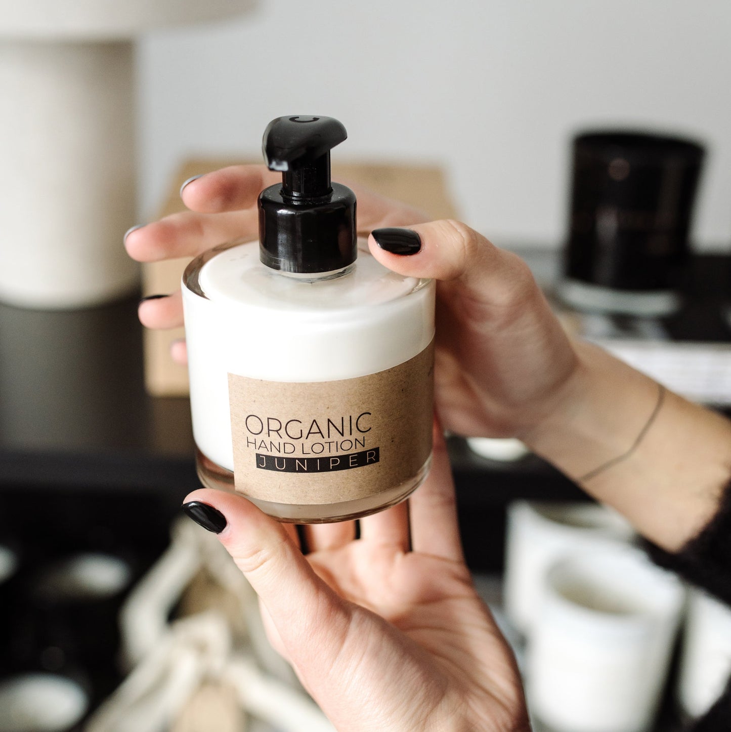 Wacholder Bio Handlotion in Glasflasche